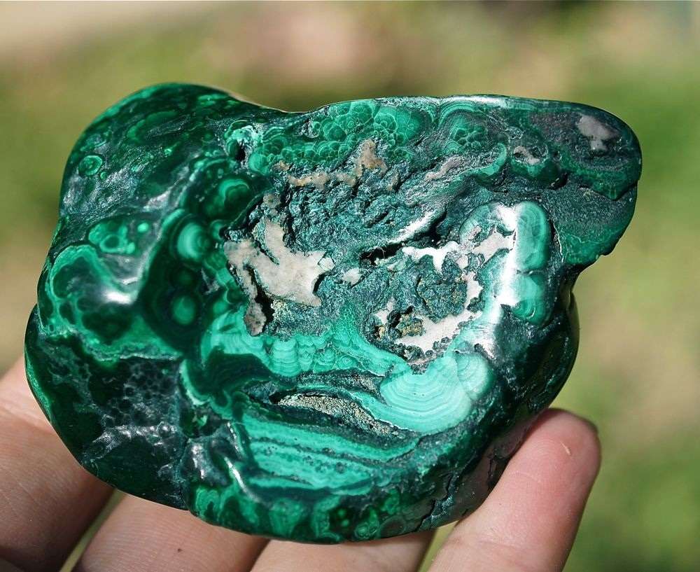 Малахит — камень внутренних изменений