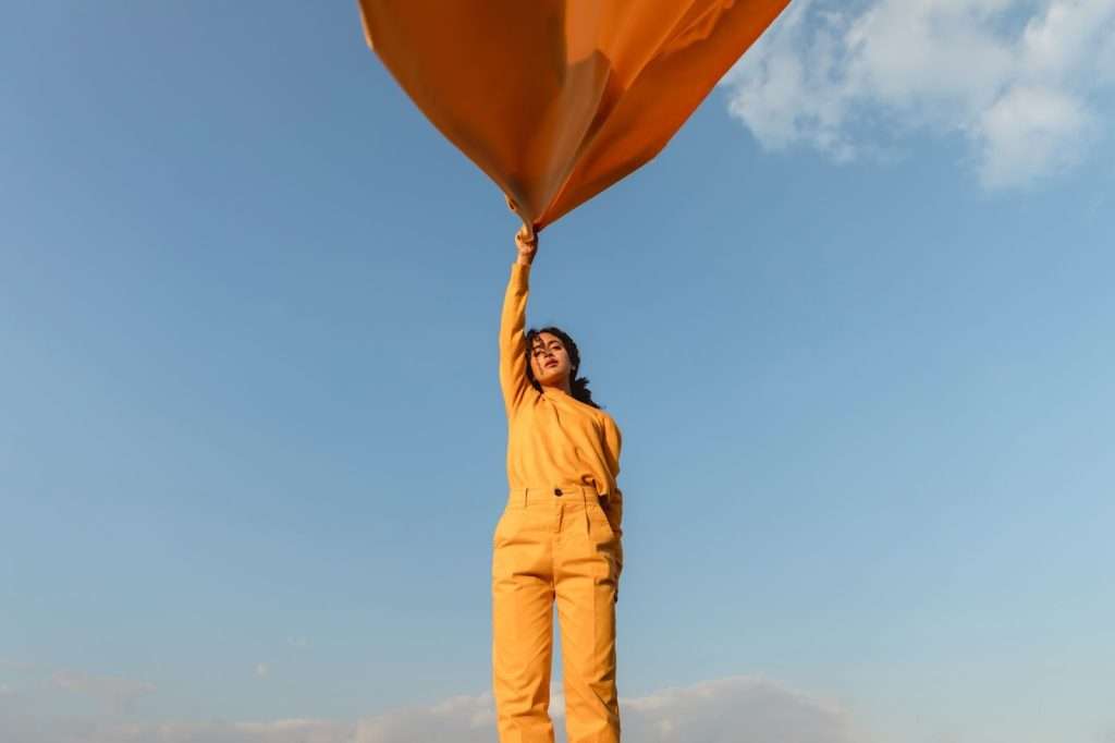 Как в нумерологии трактуют само сочетание 20:02